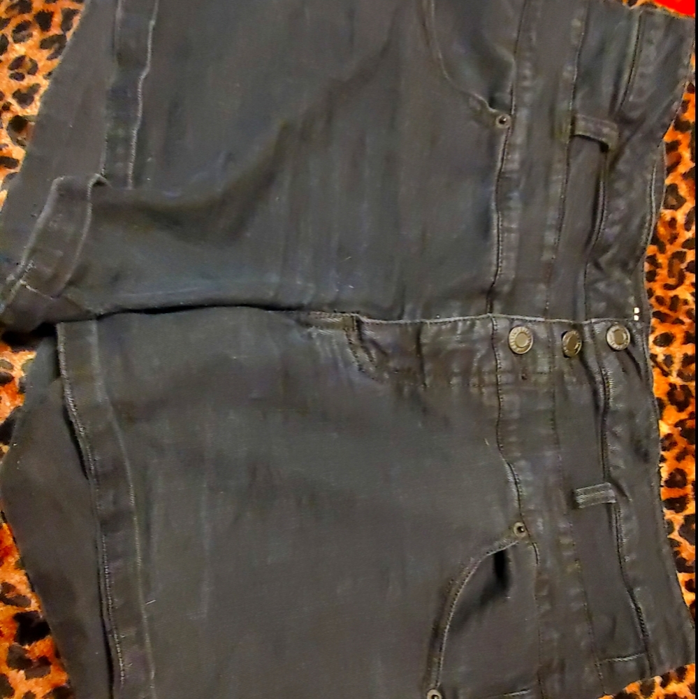 Worn out high waisted shorts - size 13
